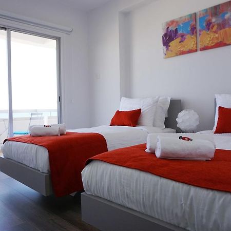 Lazuli Sea View Beachfront Ap 43 Larnaca Esterno foto